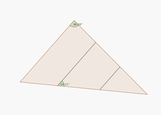 En stor trekant delt i tre av to linjestykker. Den øverste vinkelen t i den store trekanten er 86,9 grader og den andre vinkelen som det ene linjestykket danner med trekantbeinet er 54,21 grader.